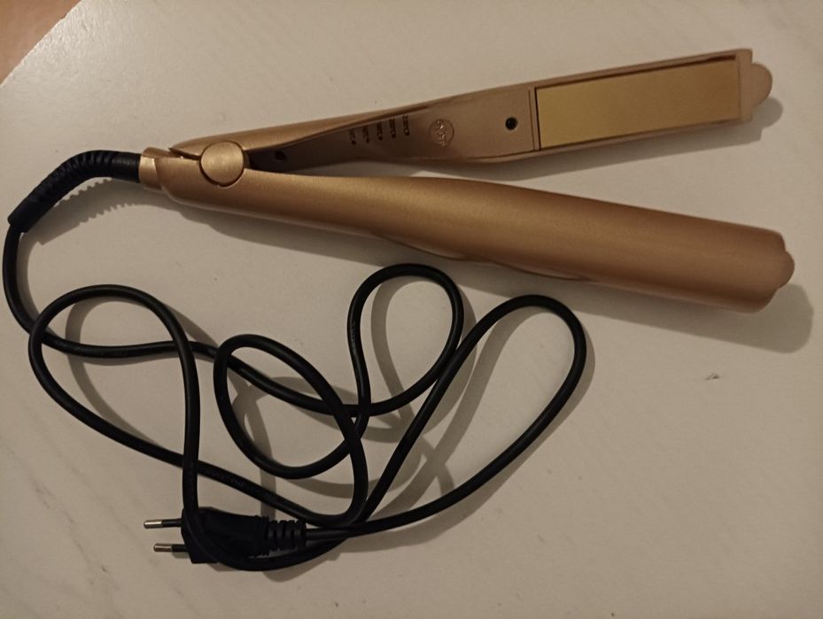 Преса за къдрене и изправяне