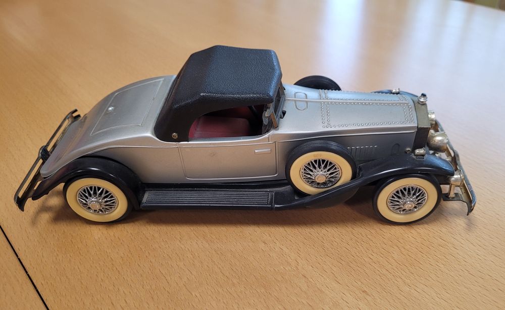 Винтидж Rolls Royce Phantom II (1931) – AM радио