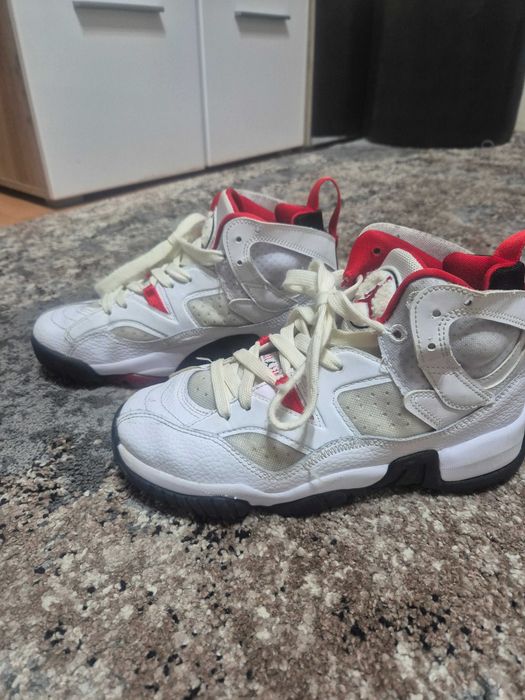 Nike Air Jordan marimea 38