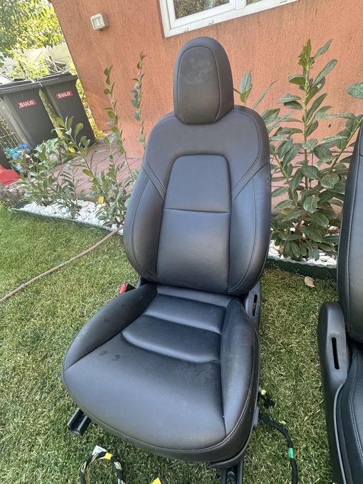 Scaune Tesla model 3 an 2023
