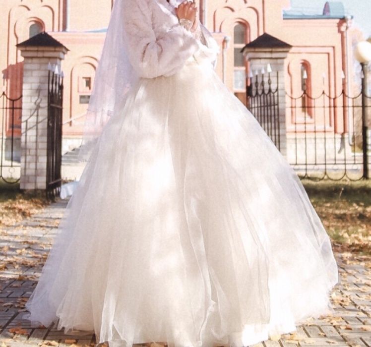 Продам шикарное свадебное платье