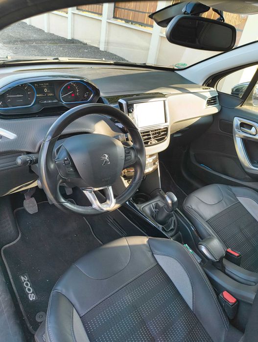 Peugeot 2008 1.2 110