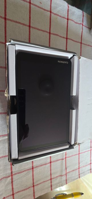 Навигация за Камион Garmin Dezl LGV700 пкомплект карти за цяла Европа