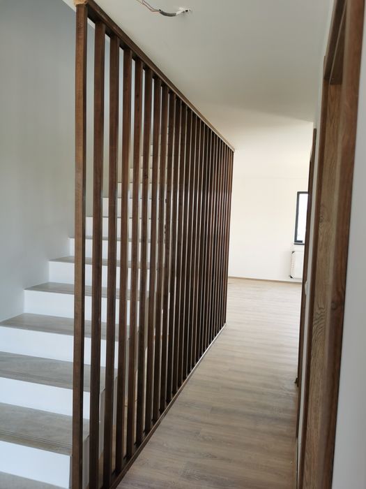 Riflaje și balustrade din lemn masiv