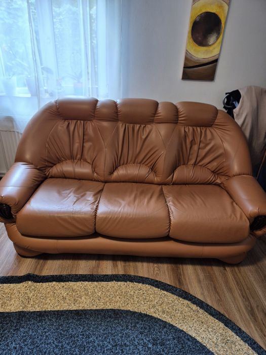 Vând canapea extensibila cu doua fotolii