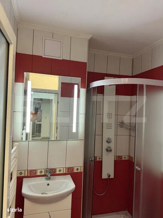 Apartament 4 camere, modern, parcare, zona UMF