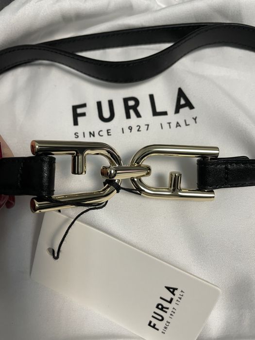 Черен кожен колан Furla