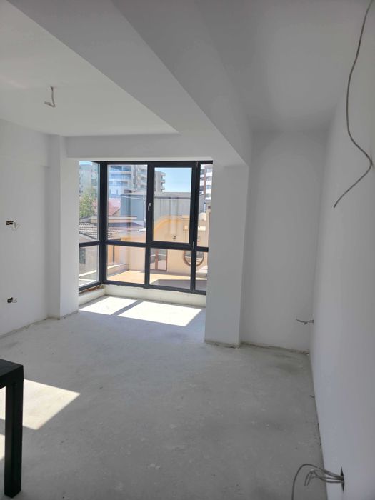 Apartament 2 camere Constanța, Tomis Plus, deasupra magazin Froo