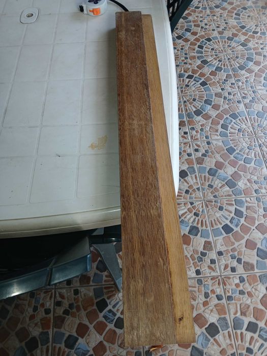 Praguri usa de vanzare din lemn funiruit.