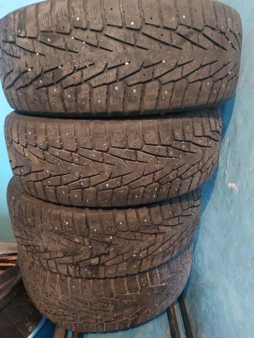 Nokian 235 55