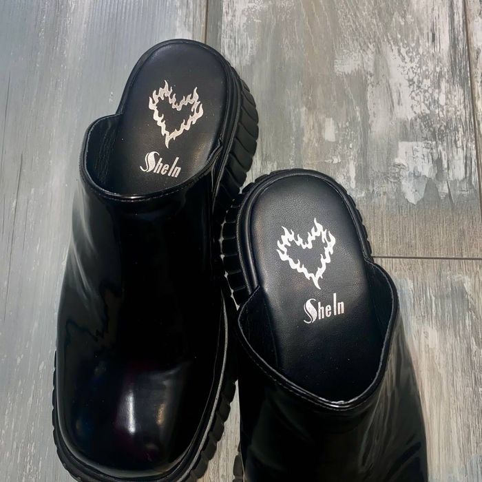 Нови мюли, р-р 38.