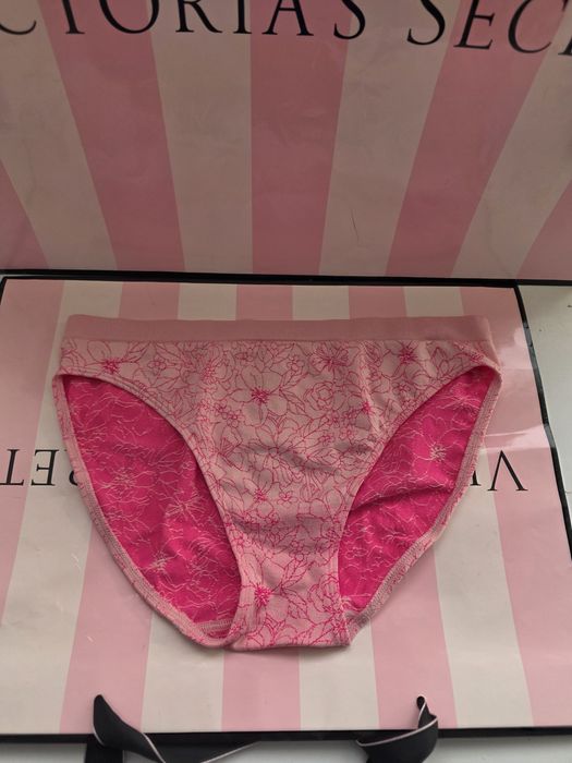 Victoria's Secret луксозно бельо и бански нови модели