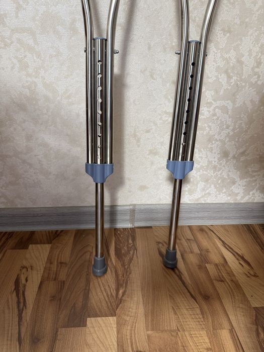 Костыли в отличном состоянии