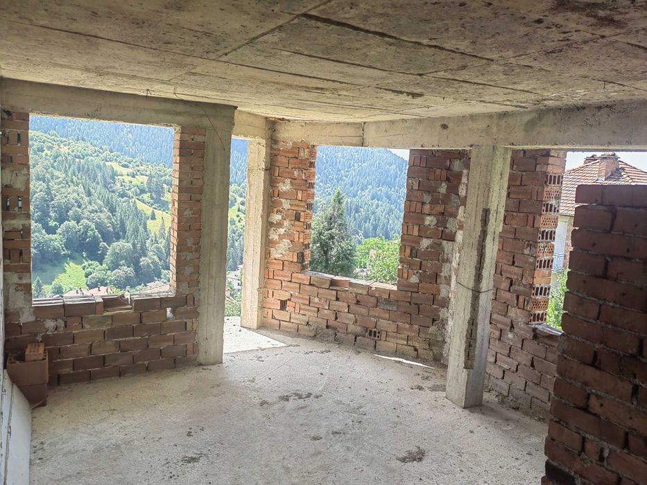 Продава се Къща в с. Момчиловци, Област Смолян - 558 кв.м за 212 €/кв.м - Снимка #4