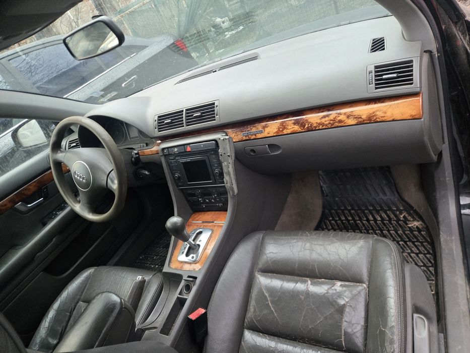 Ауди а4  2.5  автомат 180к.с