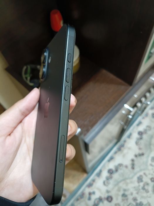 IPHONE 16 почти Новый