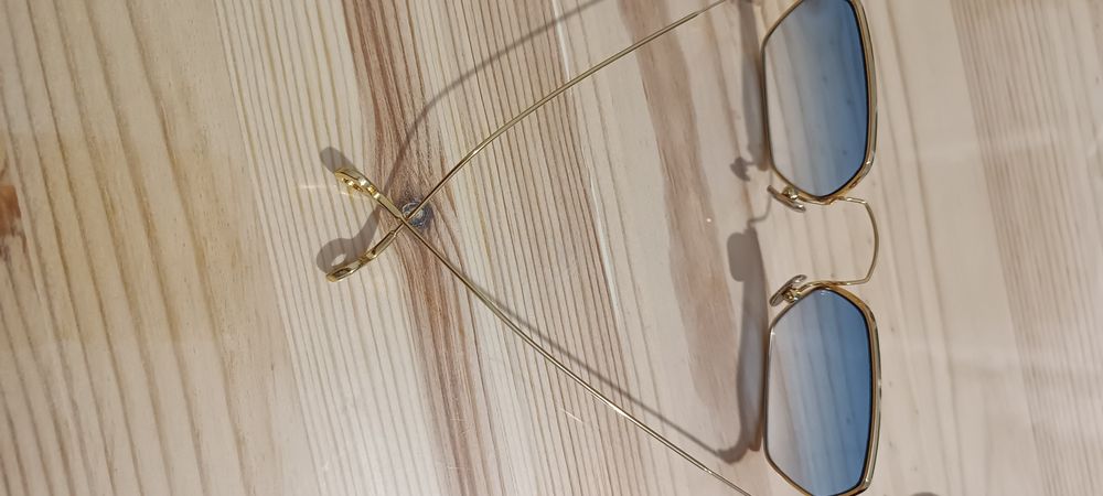 Продаю очки солнечный, оригинал бренд