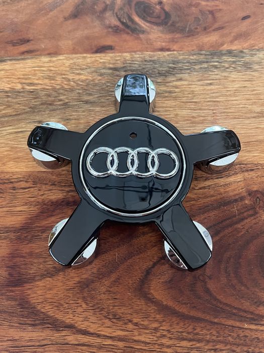 Capace gheara/stea jante aliaj  Audi, a3 a4 a5 a6 a8 Negru lucios