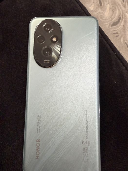 Honor 200,512GB,12 GB RAM