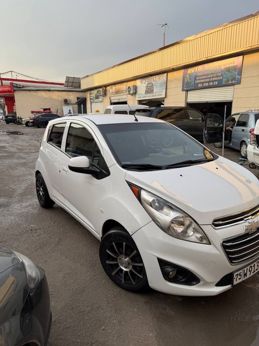 Chevrolet spark 2013