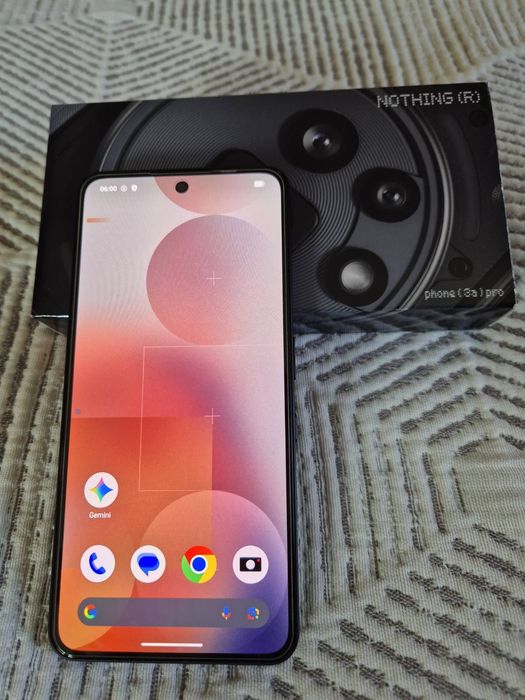 Продавам Nothing phone 3 a pro