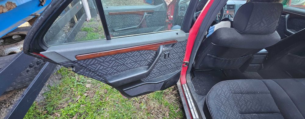 Мерцедес 220 С-1995 г.