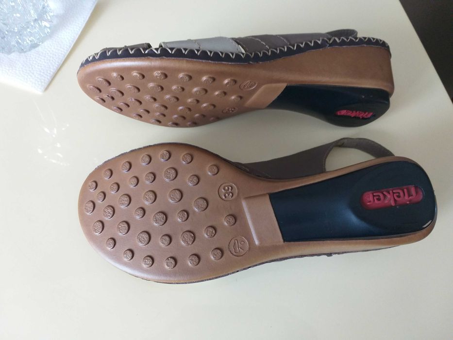 Босоножки женские