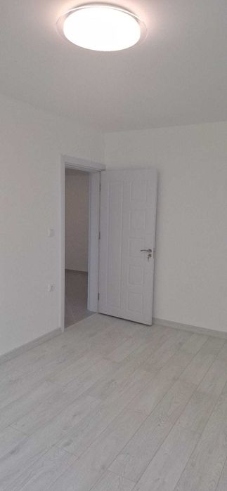 Продава се Тристаен апартамент в Разград, Център - 90 кв.м за 1615 €/кв.м - Снимка #6