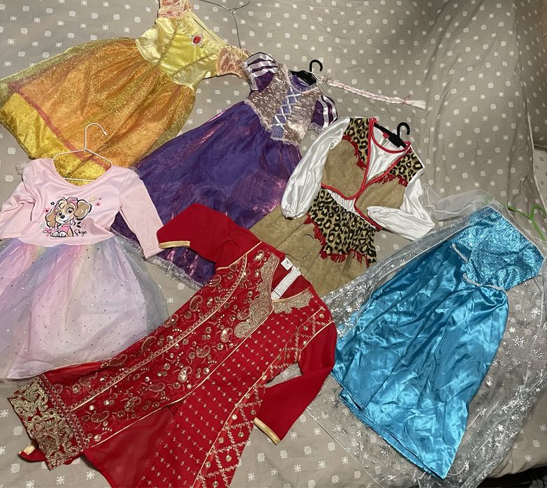 Costume fetite 4/5 ani