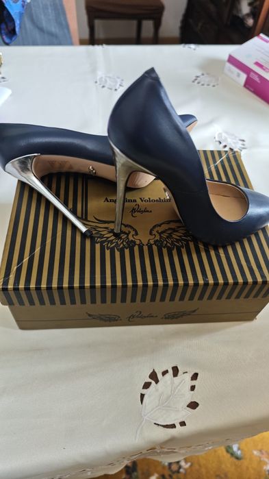 Pantofi stiletto Angelina Voloshina NOI! NR 35!