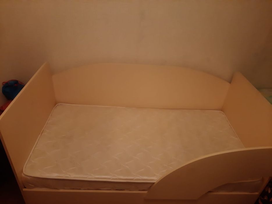 Продаю детскую кровать