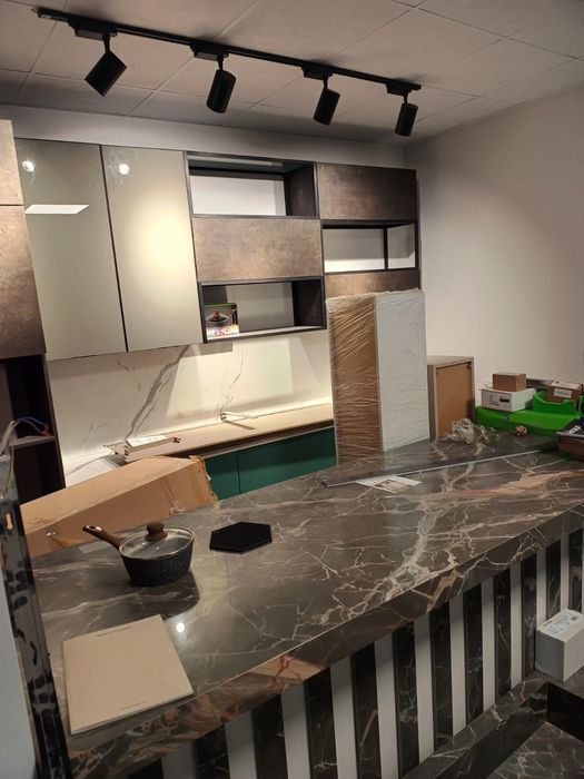 Долен ред на кухня