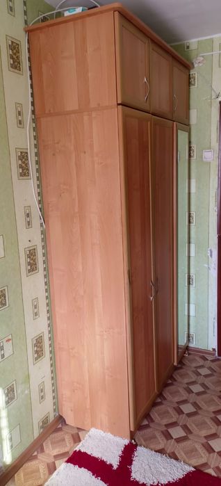 Продам шкаф с комодом