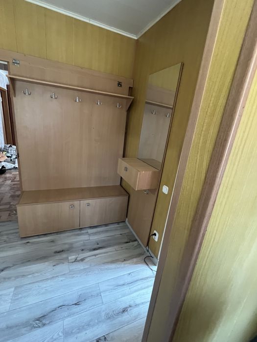 Прихожка б у в отличном состоянием