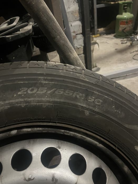 Бусови 205/65/16C гуми Hankook