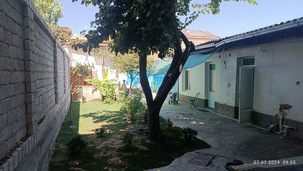 Тутзорда срочна уй сотилади