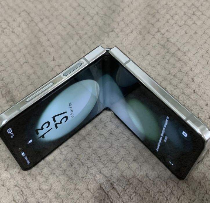 Продам самсунг Flip5 бу
