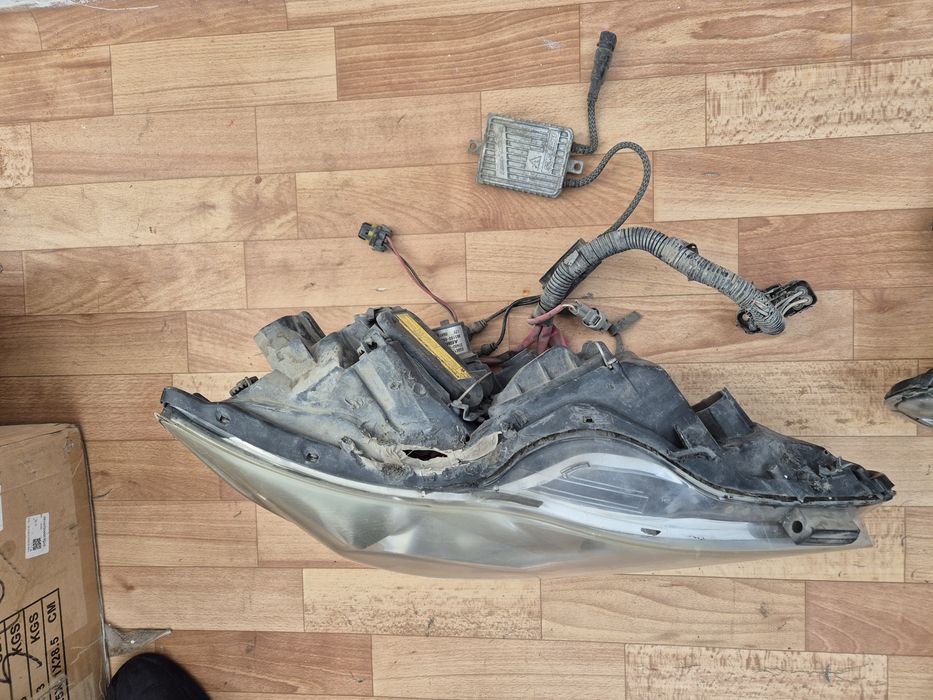 Фары на Лексус ИС