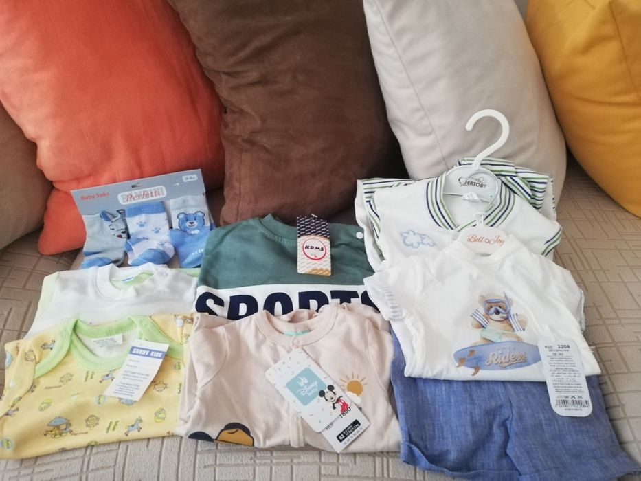 Лот от нови дрешки за бебе
