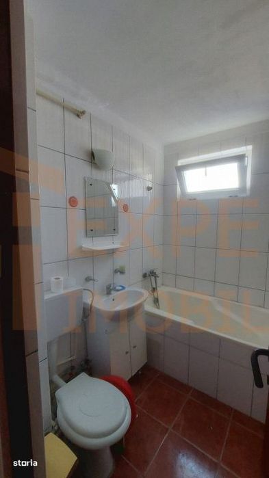 Apartament 2 camere de vanzare, situat in zona Tomis II