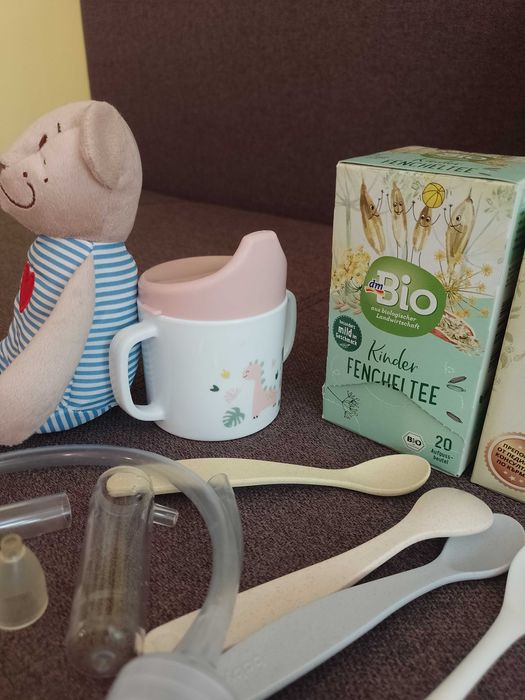 Кашонче с използвани бебешки принадлежности