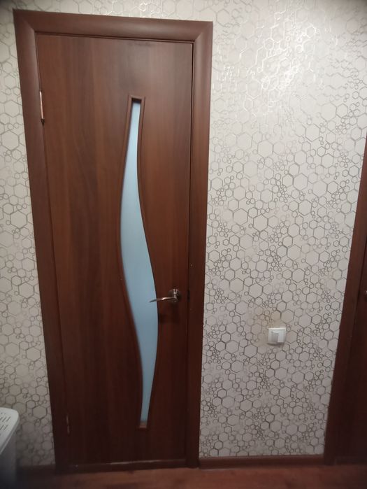 Продам двери б.у в норм.состоянии.