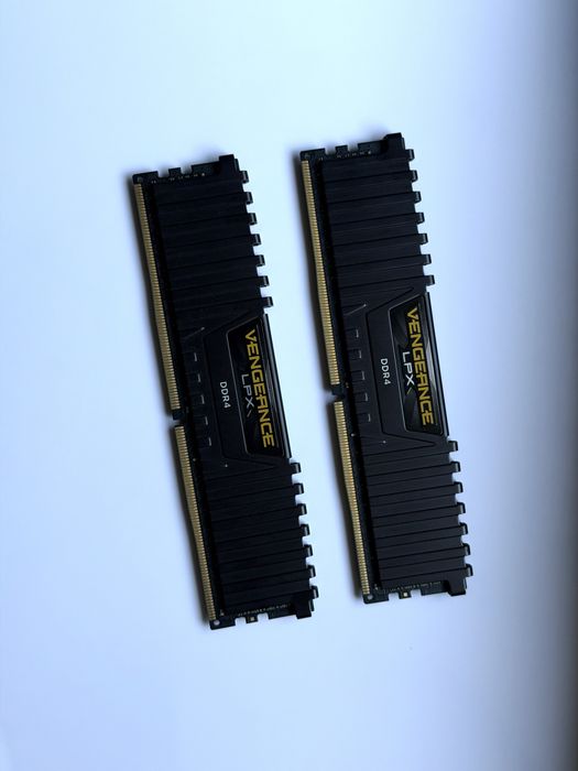 Kit Memorie DDR4 Corsair 32GB (2x16GB) 3200Mhz