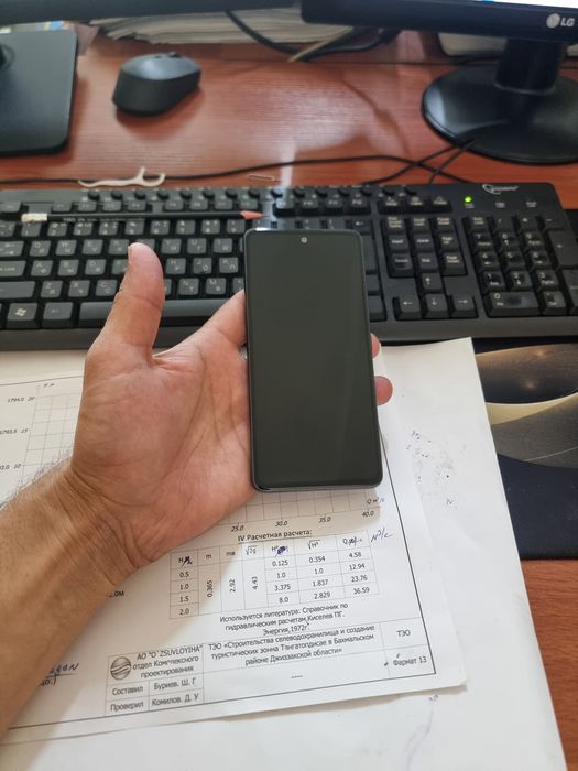 Samsung A53 5G 6/128gb ideal ochilmagan usta kurmagan aybi yuq toza