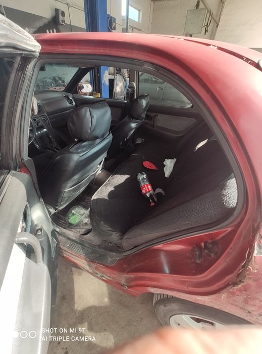 Митсубиси Галант на полном ходу