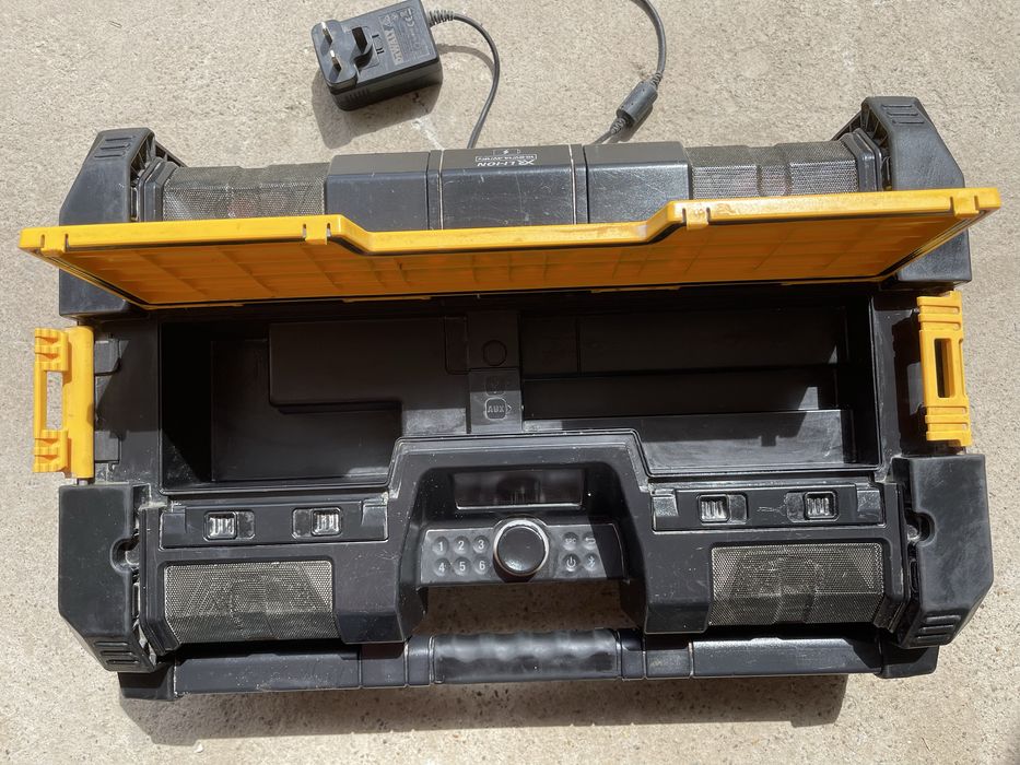 Boxa radio dewalt bluetooth