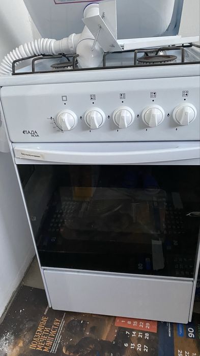 Продам газовую плиту новая