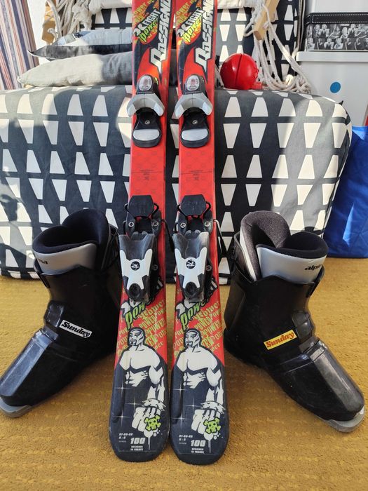 Set Schi + clapari + bete pentru copii