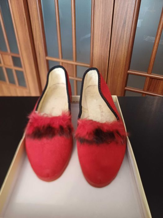 Женская обувь разная