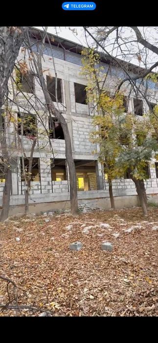 Отдельно стоящее здание 8 соток 4 уровня 1040 м2